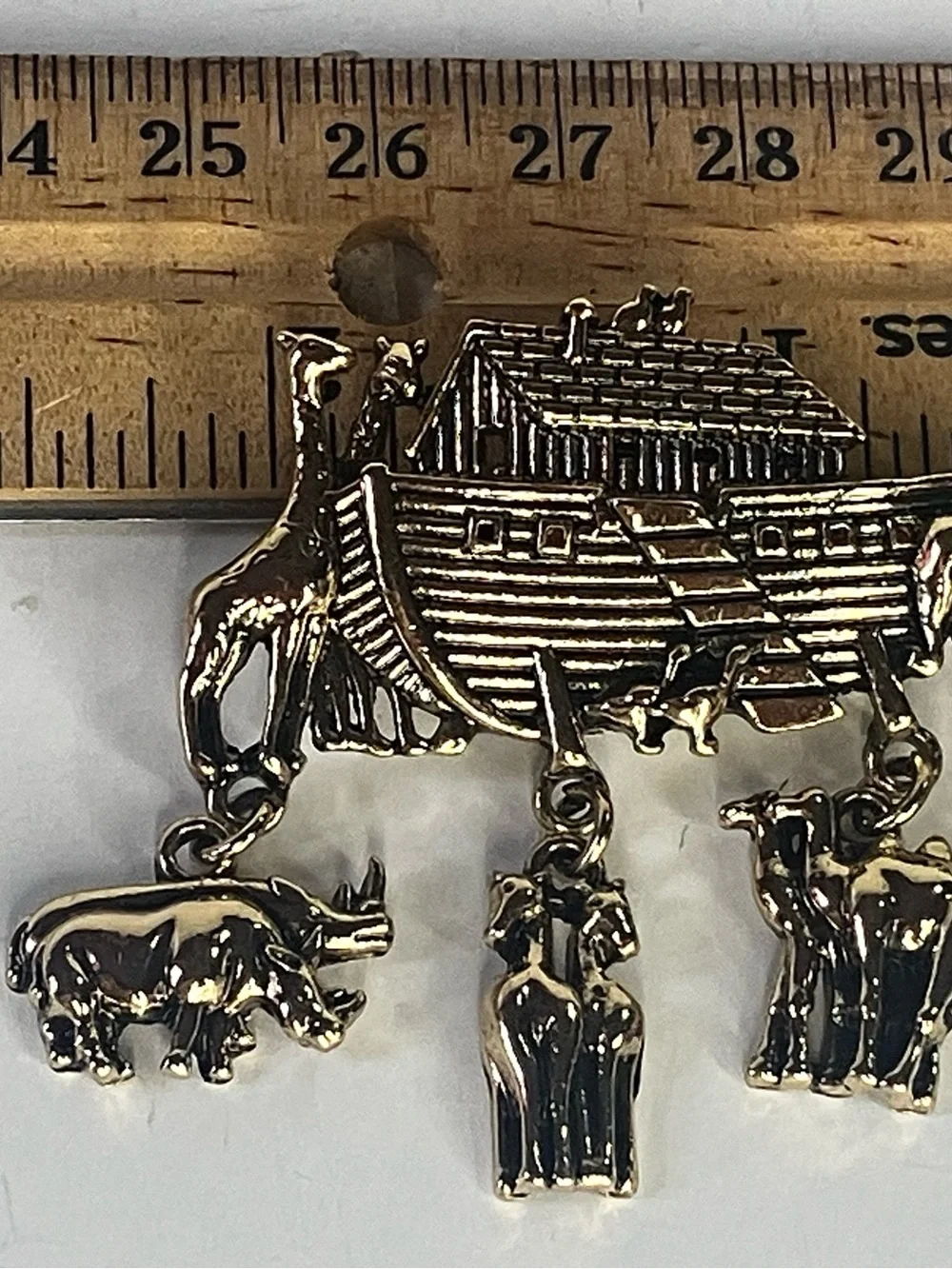New Noah’s Ark Brooch Gold Tone With Elephants Rhinos Lions Horses Giraffes